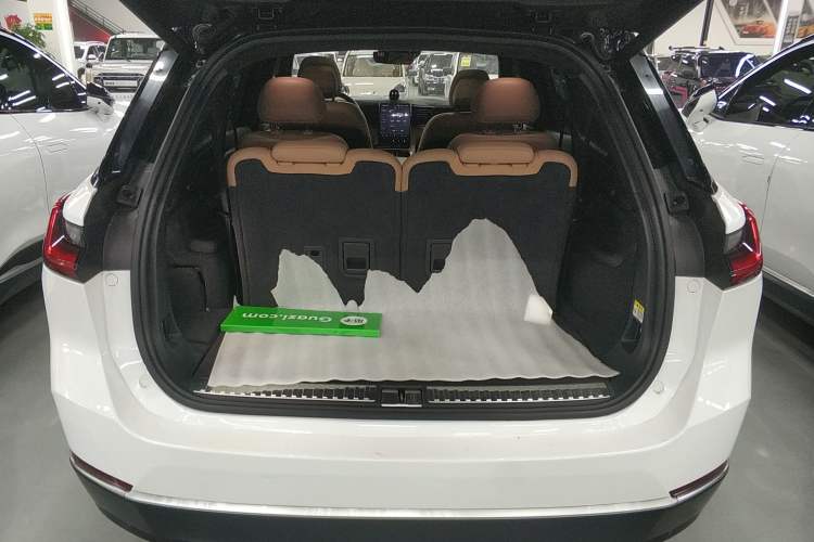 Used Nio ES8 2020 415 km Signature Edition 6-Seater Version
