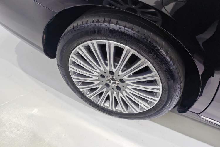 Used Mercedes-Benz E-Class 2021 Facelift E 300 L Stylish Edition