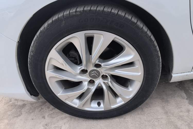 Used Citroen C4L 2014 1.6THP Intelligent Drive Automatic Dynamic Model
