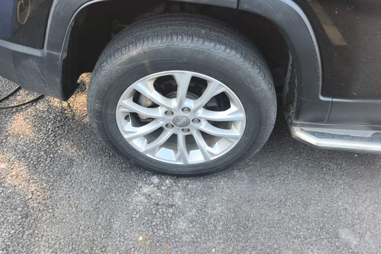 Used  Cherokee 2019 2.0T Two-Wheel Drive Smart Enjoyment Version China VI