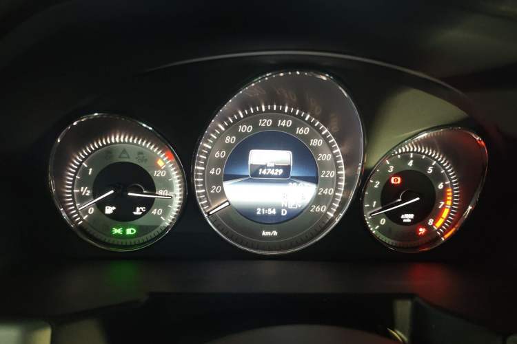 Used Mercedes-Benz GLK-Class 2013 Facelift GLK 300 4MATIC Fashion Edition
