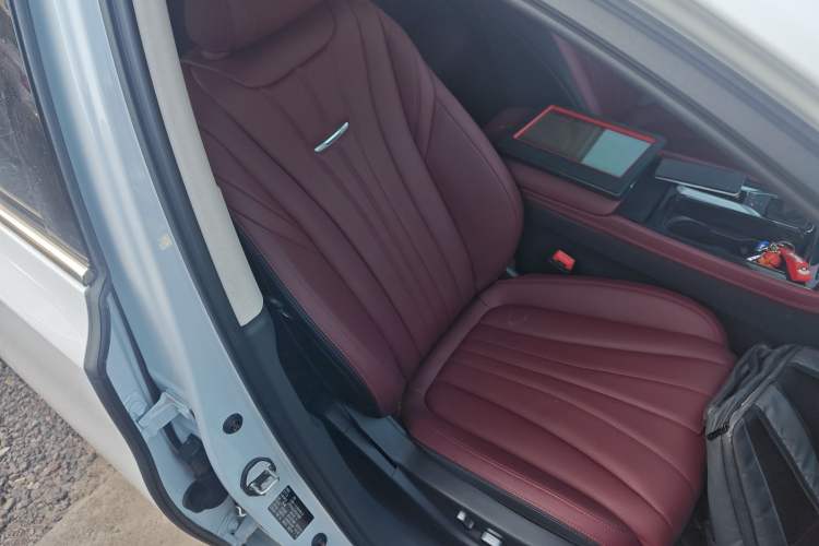 Used Hongqi H5 2024 1.5T DCT Smart Connect Flagship Edition
