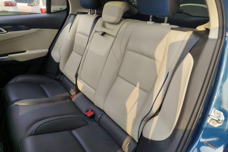 Used Lynk & Co 01 2019 2.0T Two-Wheel Drive Zhaopu Version China VI Standard
