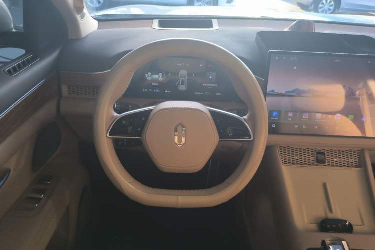 Used Hima AITO M7 2024 1.5T Rear-Drive Plus Version 5 Seats
