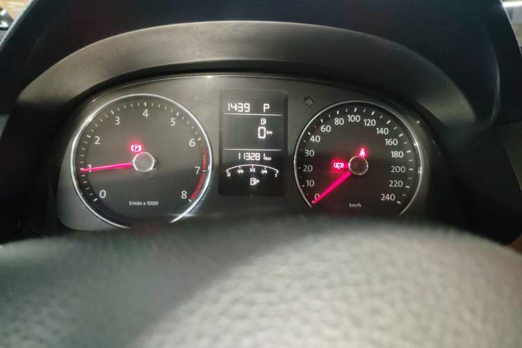 Used Volkswagen Lavida 2013 Revised Version 1.6L Automatic Luxury Edition