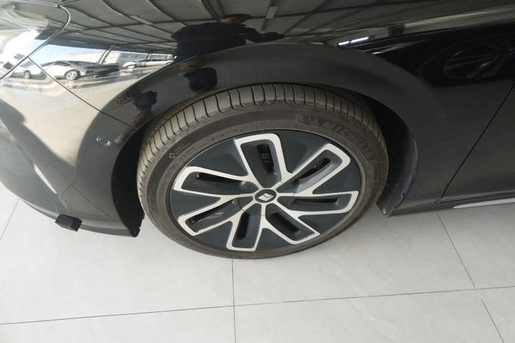 Used Baojun Enjoy 2025 Plug-in Hybrid 140km Luxury Edition
