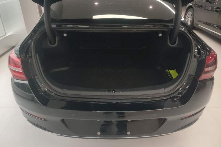 Used Hongqi H5 2022 Classic Model Facelift 1.5T DCT Qiyun Edition
