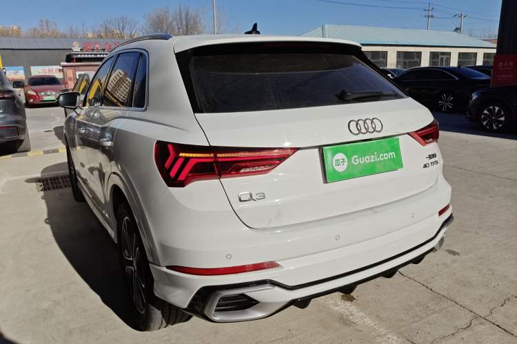 Used Audi Q3 2024 40 TFSI Fashion Dynamic Model
