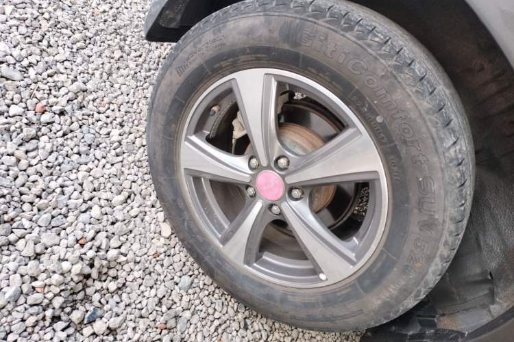 Used Haval H6 2013 Upgraded Model 2.4L Automatic Two-Wheel Drive Elite Version
