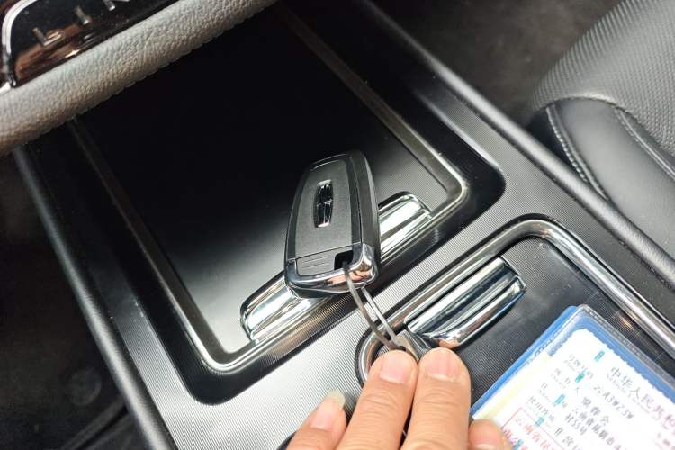 Used Lincoln Corsair 2022 2.0T Two-Wheel Drive Luxury Edition