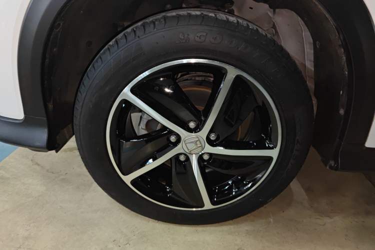 Used Honda Vezel 2019 1.5L CVT Luxury Model China VI