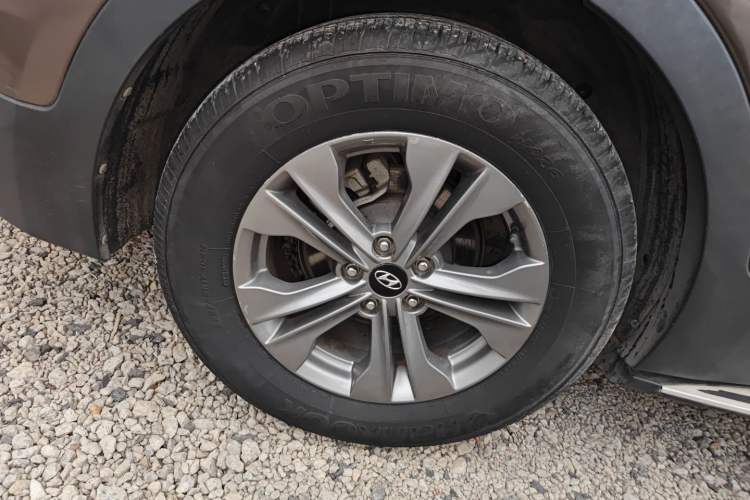 Used Hyundai Santa Fe 2013 2.4L Automatic Two-Wheel Drive Smart Version
