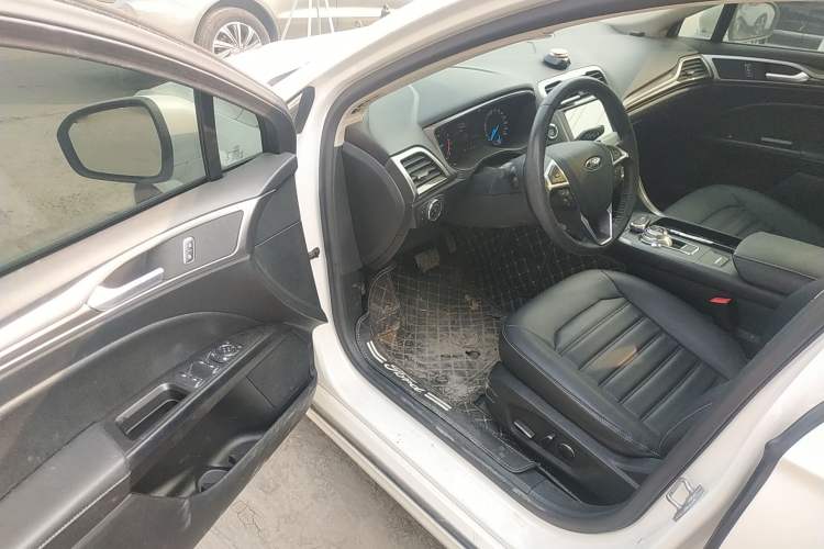 Used Ford Mondeo 2018 EcoBoost 180 Smart Control Fashion Model China VI Standard
