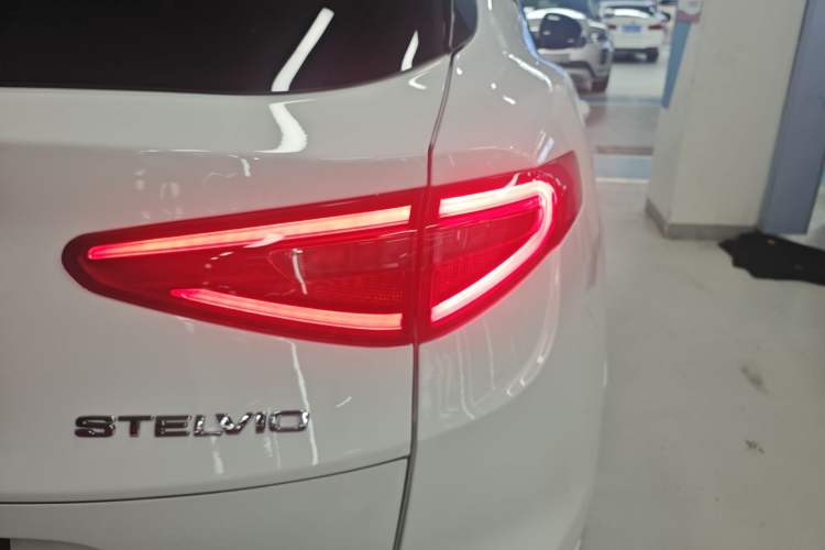 Used Alfa Romeo Stelvio 2021 2.0T 280HP Luxury Edition