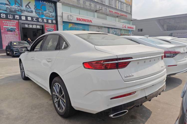 Used Geely Auto Preface 2025 Dongfang Yao 1.5TD Fuyao Edition
