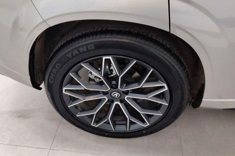 Used Changan UNI-Z New Energy 2024 Blue Whale Smart Electric iDD 125km Beyond Edition
