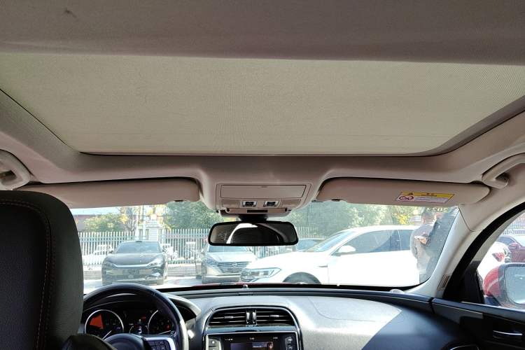 Used Jaguar XE 2017 2.0T 200 PS R-Sport