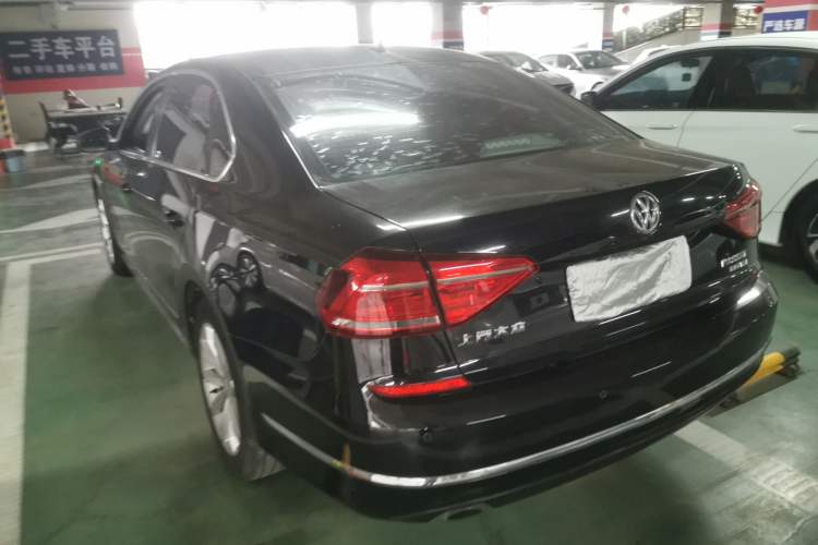 Used Volkswagen Passat 2017 330TSI DSG Luxury Edition
