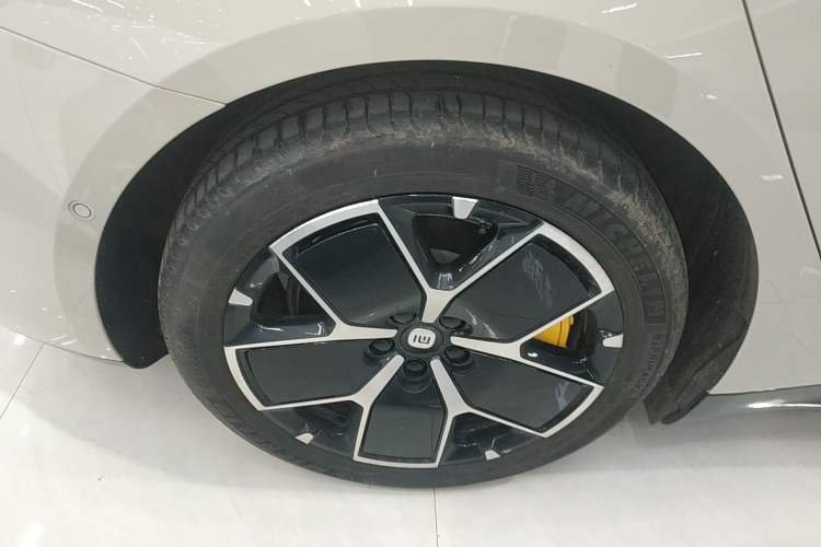 Used Xiaomi Auto SU7 2024 Four-Wheel Drive Ultra-Long Range Advanced Intelligent Driving Max Edition