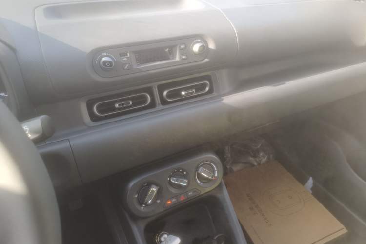 Used Wuling Hongguang New Energy 2024 All-Electric Model 300KM Practical Version
