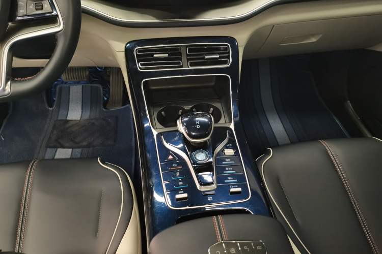 Used BYD Qin PLUS 2021 EV 400KM Luxury Model
