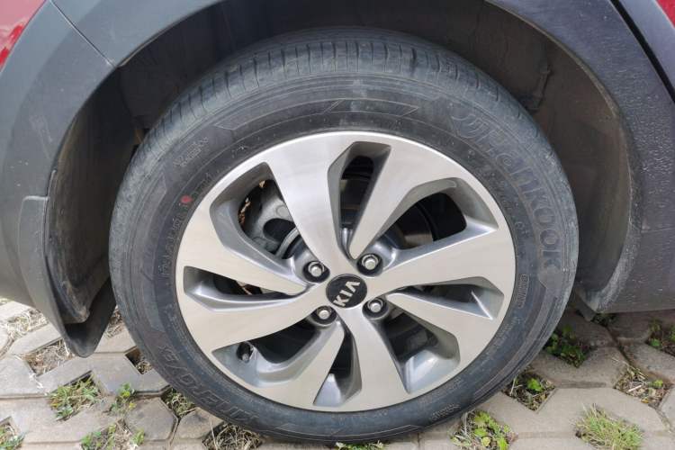 Used Kia KX Cross 2017 1.4L AT GLS
