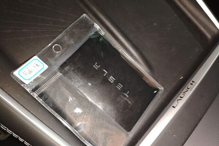 Used Tesla Model Y 2025 Long-Range All-Wheel-Drive Version
