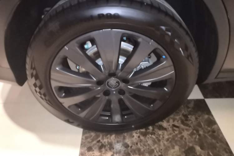 Used BYD Tang New Energy 2025 Model Smart Drive Version DM-i 175KM Prestige Version