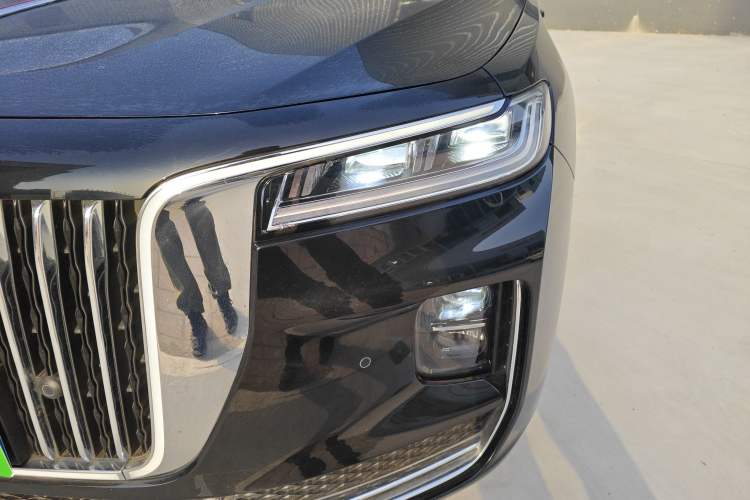 Used Hongqi H9 2023 2.0T Smart Connect Flagship Edition
