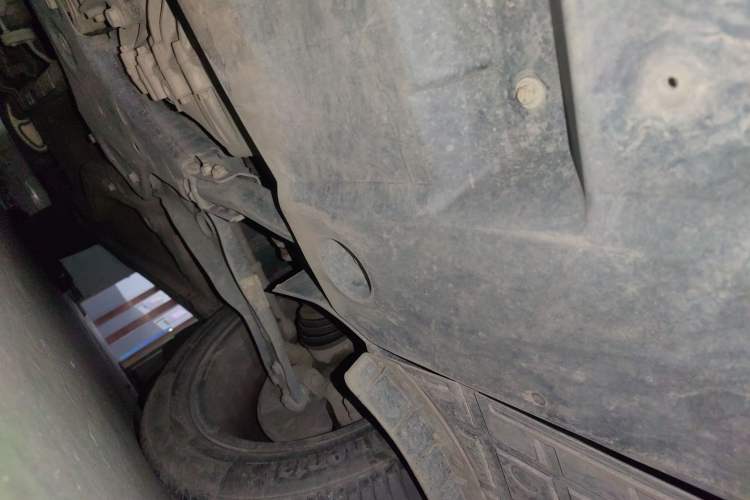 Used  Lingyun 2019 1.6T Two-Wheel Drive Diamond Edition
