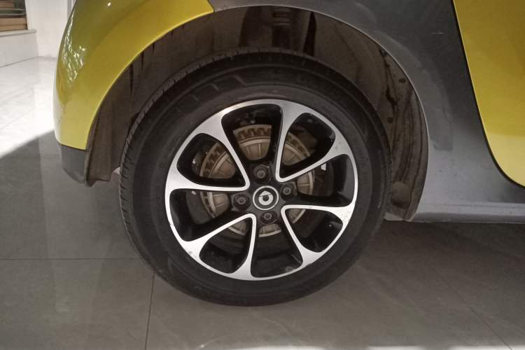 Used  forfour 2016 1.0L 52 kW Passion Edition
