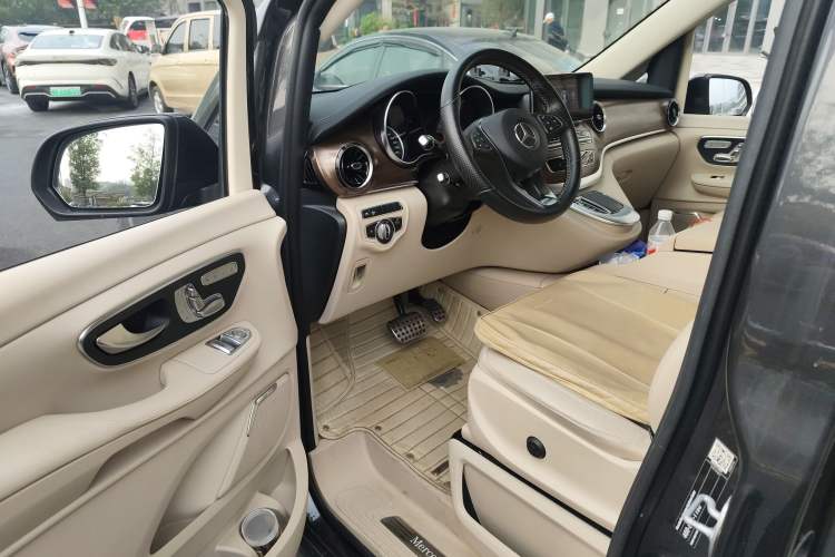 Used Mercedes-Benz V-Class 2020 V 260 L Long-wheelbase Luxury Edition
