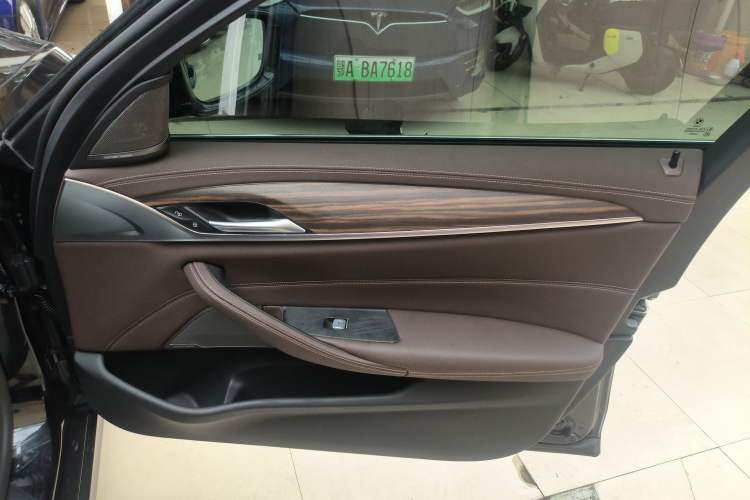 Used BMW 5 Series 2022 Second Facelift 530Li Leading Edition Luxury Package
