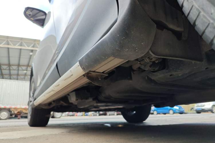 Used Toyota RAV4 2016 2.0L CVT Two-Wheel Drive Fashion Edition China V Standard
