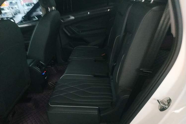 Used Volkswagen Tiguan L 2022 380TSI Automatic All-Wheel Drive R-Line Enhanced Comfort 7-Seater
