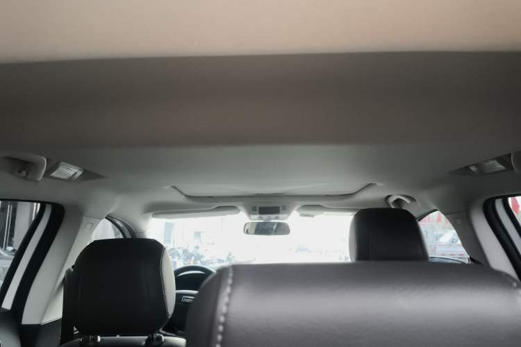 Used Qoros 3 2016 Urban SUV 1.6T Automatic Zhiyue Model
