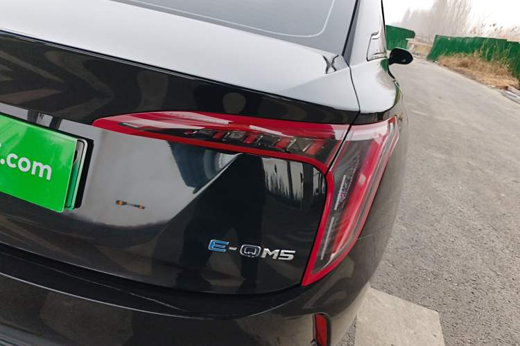 Used Hongqi E-QM5 2023 Base Travel Edition
