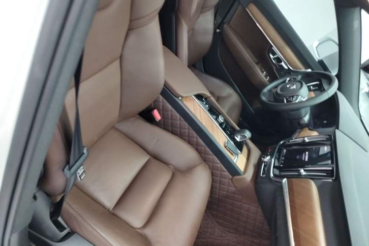 Used Volvo S90 2024 B5 Zhiyi Luxury Edition
