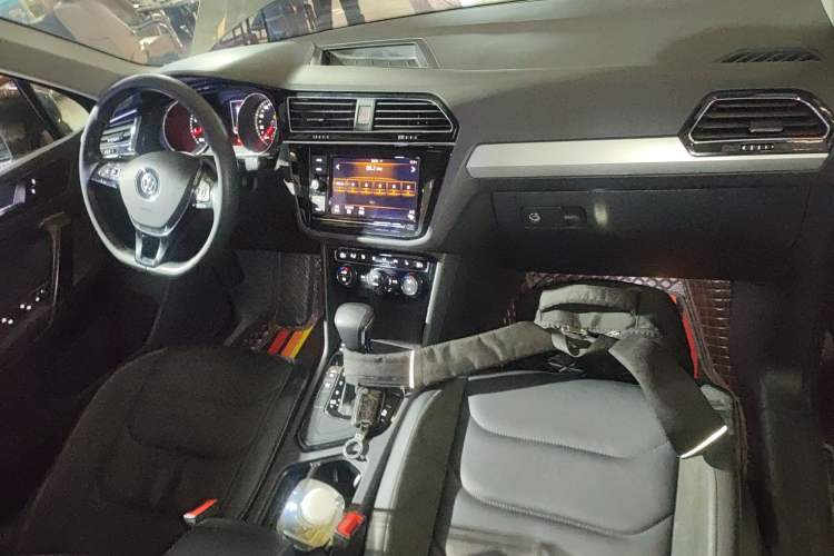 Used Volkswagen Tiguan L 2018 Facelift 330TSI Automatic Two-Wheel Drive Luxury Edition
