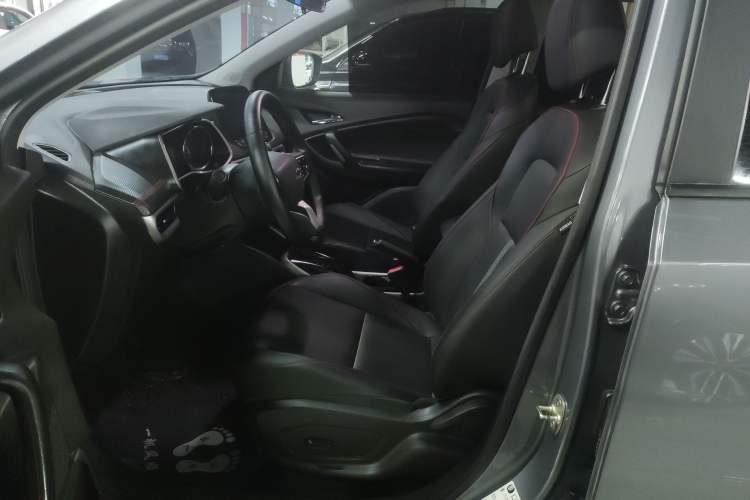 Used Chevrolet Trax 2021 Redline 335T CVT Top-Tier Model China VI Standard
