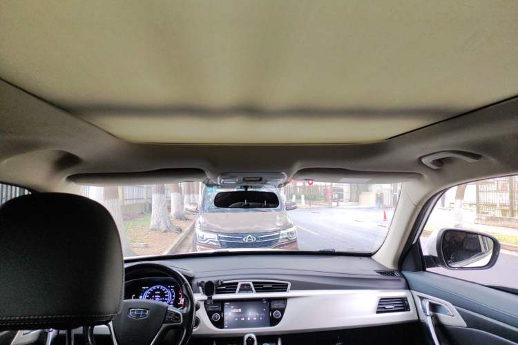 Used Geely Auto Emgrand X7 Sport 2018 1.8TD Automatic Two-Wheel Drive Smart Connect 4G Internet Edition