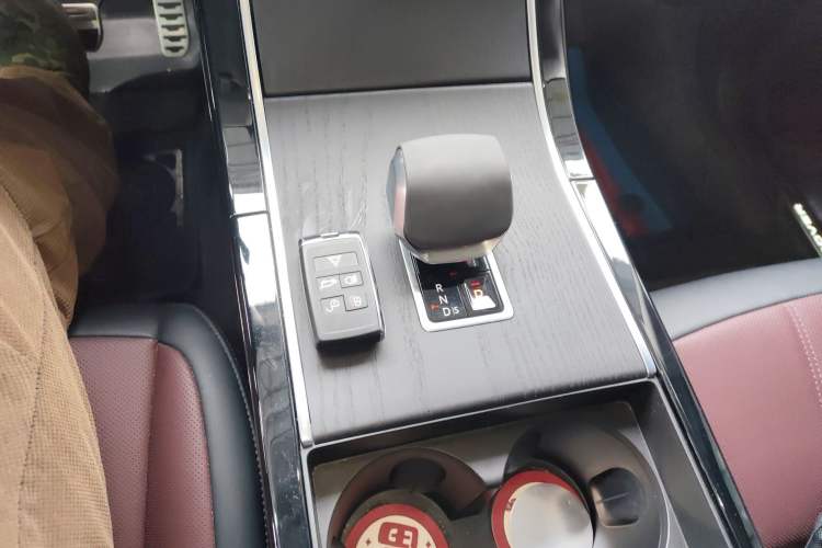 Used Land Rover Range Rover Evoque 2024 Aurora L 249 PS Prestige Light-Chasing Edition