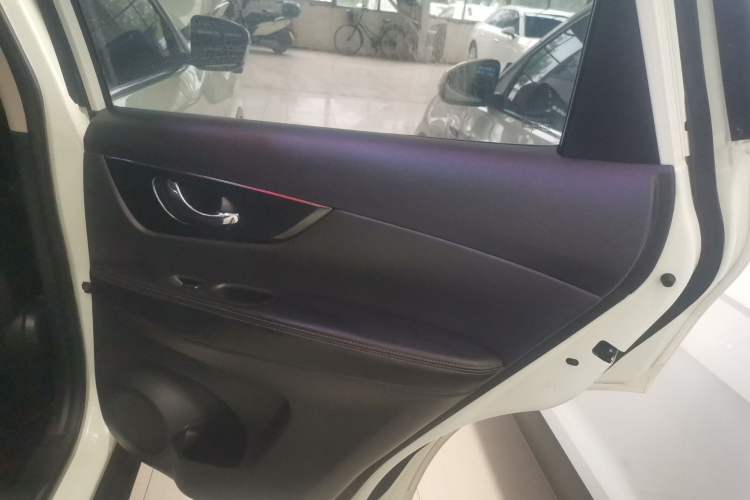 Used Nissan X-Trail 2014 2.5L CVT Luxury Edition 4WD
