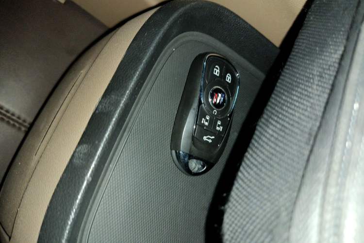 Used Buick GL8 2020 ES Land Cruiser 653T Luxury Model