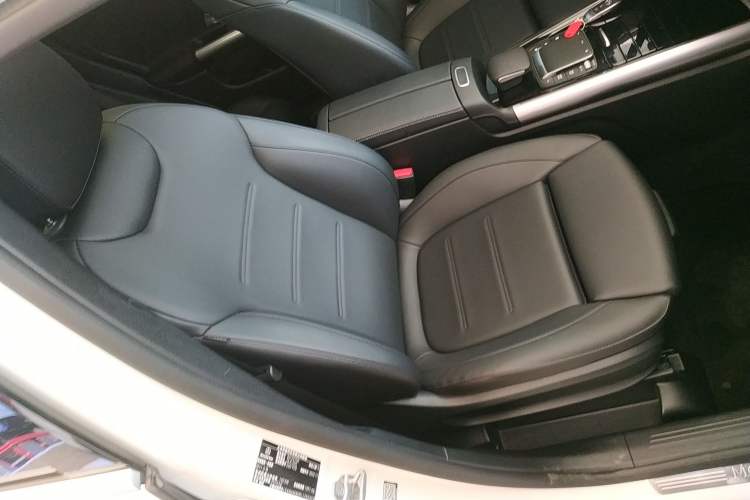 Used Mercedes-Benz GLA 2023 GLA 220
