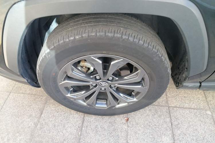 Used Toyota RAV4 2023 Dual-Engine 2.5L E-CVT Two-Wheel Drive Elite Plus Edition
