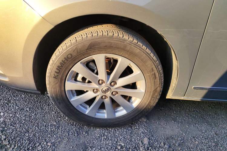 Used Buick GL8 2018 28T Luxury Model China VI Standard
