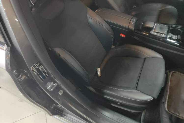 Used Mercedes-Benz A-Class 2021 A 200 L Sport Sedan Fashion Model
