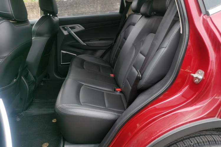 Used Geely Auto Emgrand X7 Sport 2021 Million Edition 1.8TD DCT Two-Wheel Drive Comfort Model