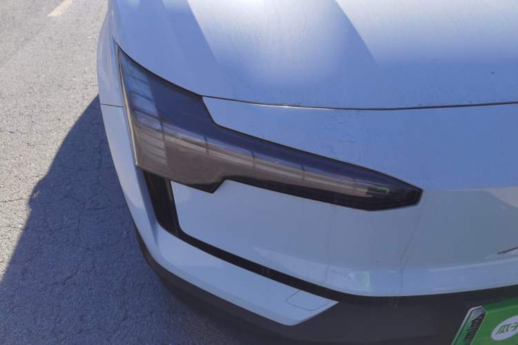 Used Volvo EX30 2025 Rear-Drive Long-Range Plus Model